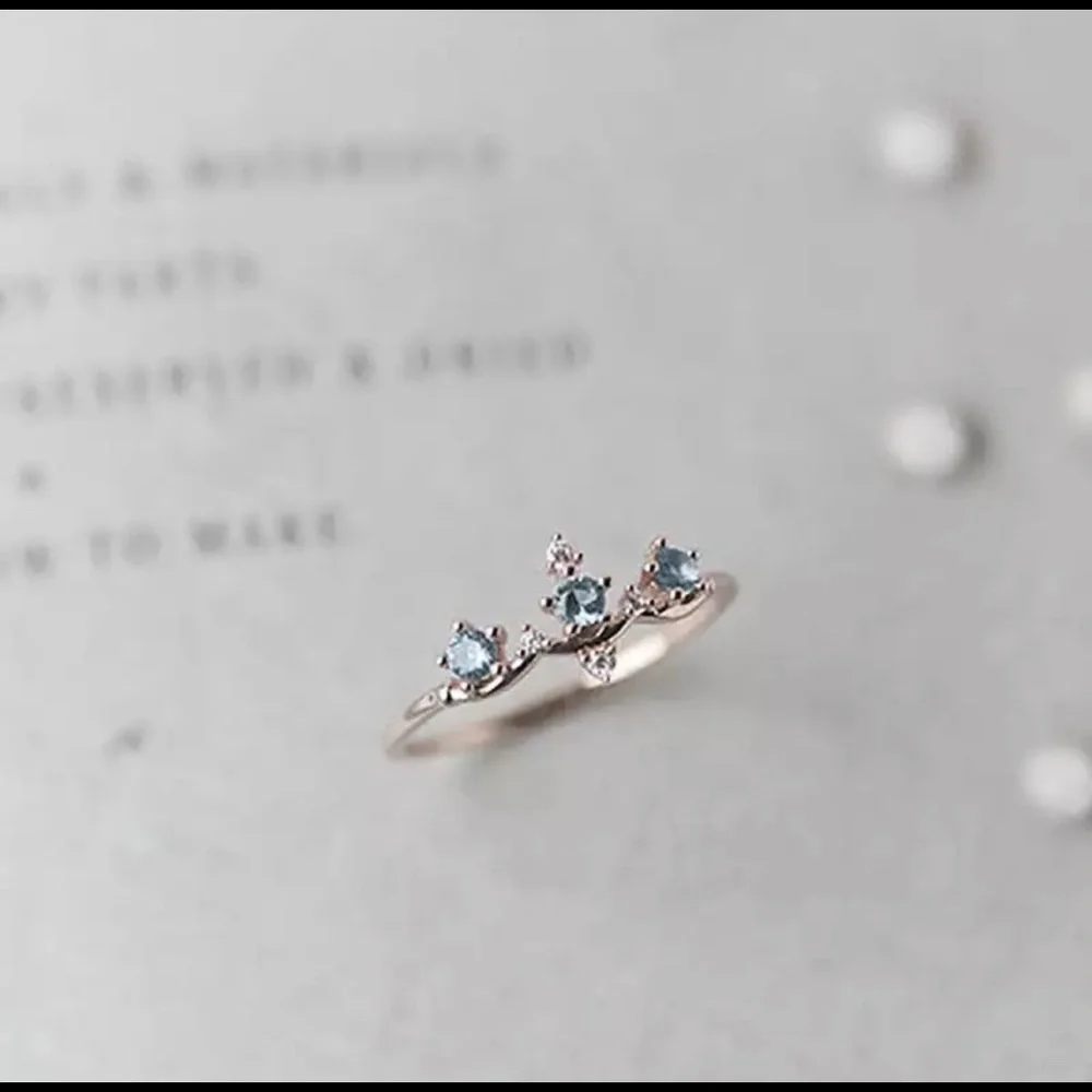Light Blue 3 Stones Crown Ring